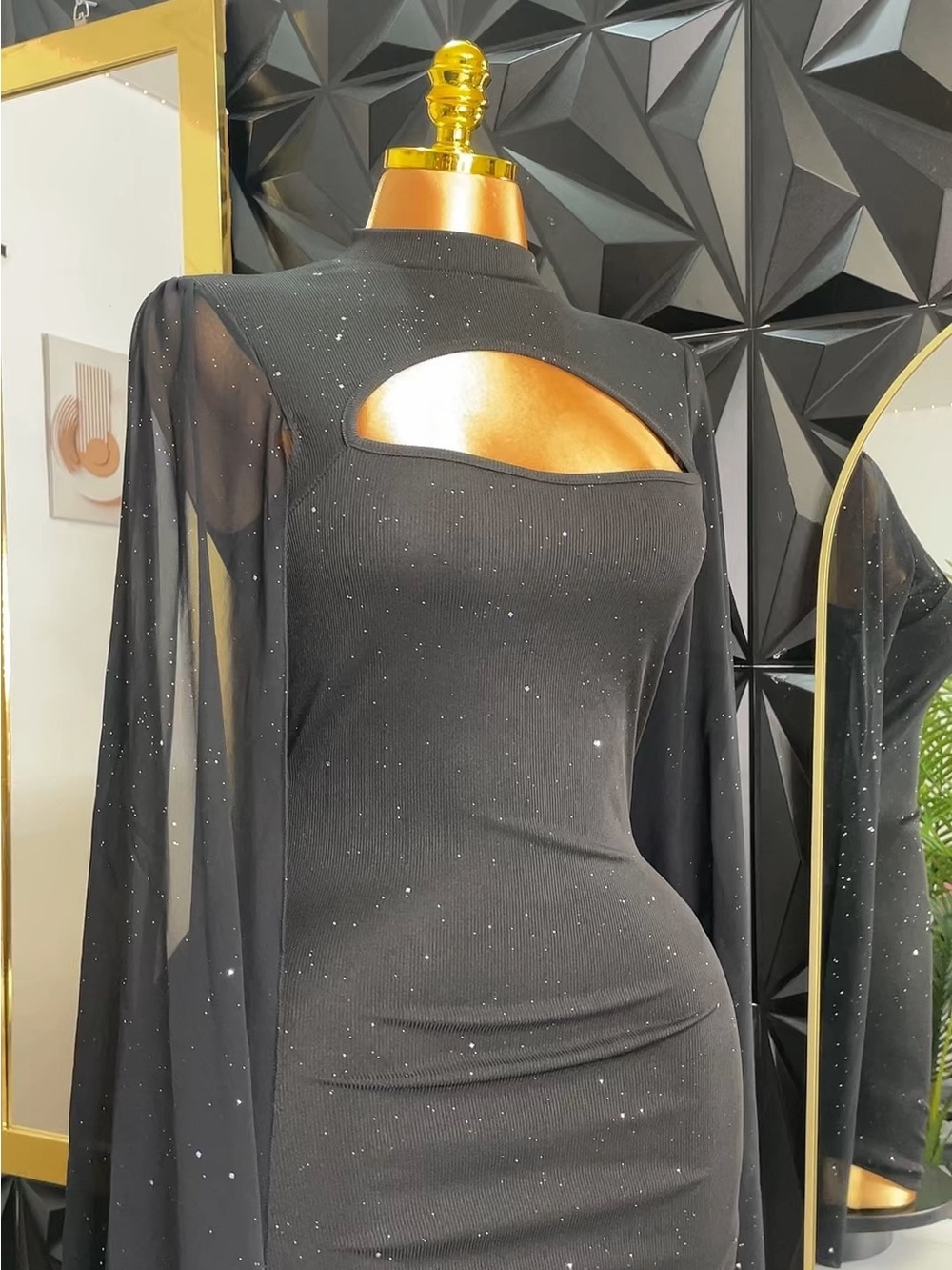 ๐ฅ๐Black Sparkle Long-Sleeve Cutout Bodycon Dress